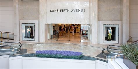 saks fifth avenue somerset mall